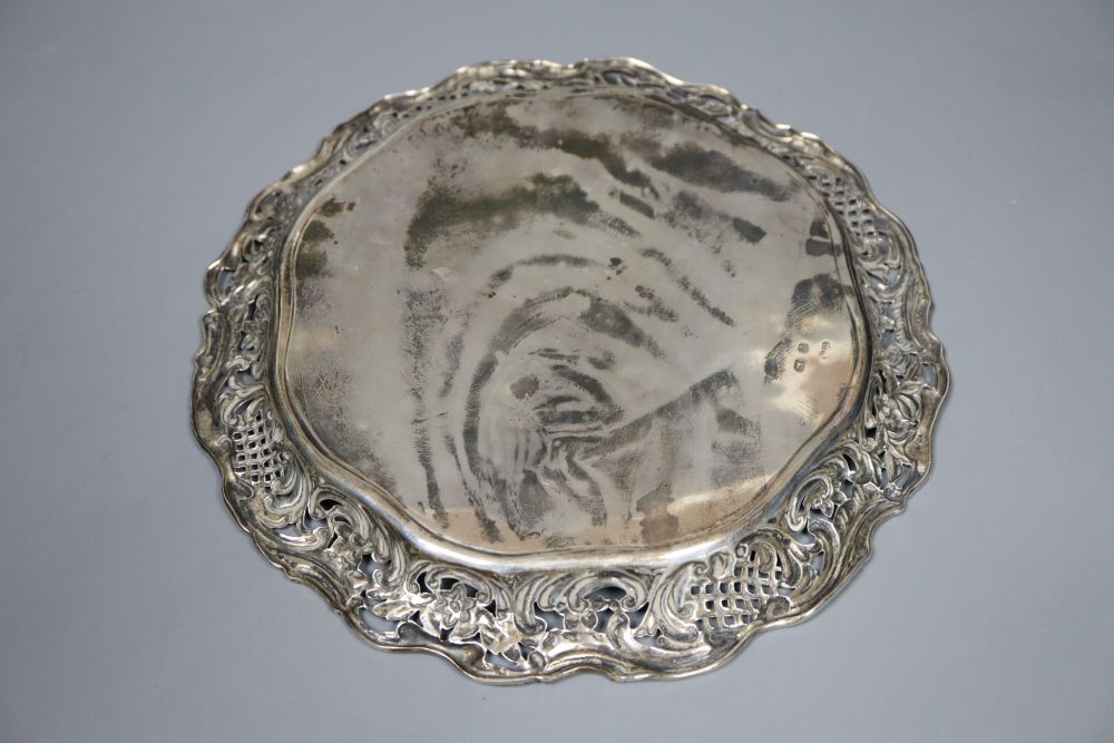 A late Victorian engraved silver waiter, with pierced border, Birmingham 1898, by Henry Matthews, 20.6cm, 7oz.